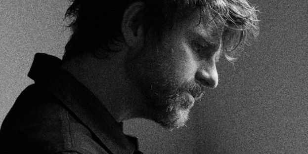Vincent Vallières : Au travers de la route