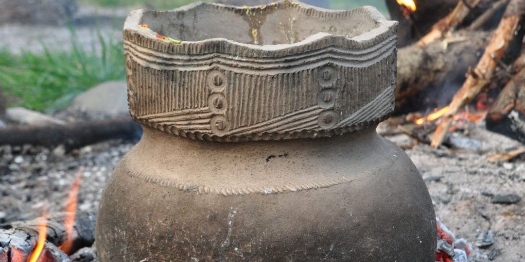 Fabrication de poterie autochtone