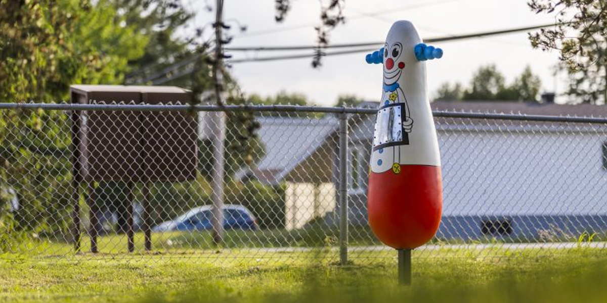 Créations inattendues – Bobo le Clown, Reflet de la Violence