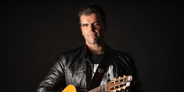 FestiVoix : Pépé et sa guitare
