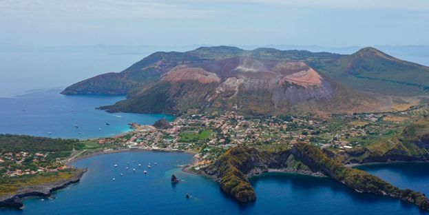 Les Grands Explorateurs : Les Îles Éoliennes, bijoux d'Italie